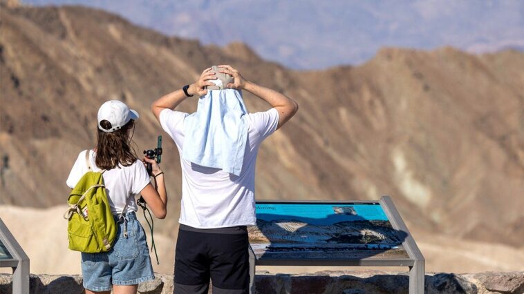 man-dies-after-vehicle-gets-stranded-in-death-valley,-attempts-trek-across-blistering-salt-flats