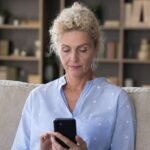 ‘i’m-worried-the-kids-are-addicted-to-social-media,’-says-mom-who-posts-on-facebook-137-times-a-day