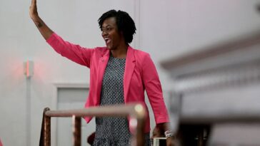 dem-senate-candidate-gives-out-free-plan-b-at-her-cafe