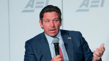ron-desantis-says-flock-cameras-are-‘quickly’-popping-up:-we-don’t-want-to-‘become-a-surveillance-state’
