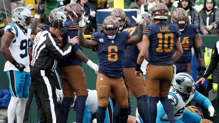 josh-jacobs-faces-two-misdemeanors-chargers-after-strangulation-arrest-and-packers-prepare-for-any-scenario