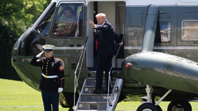 trump-helicopter’s-radio-warnings-went-unheard-before-close-call-with-passenger-jet,-report-says