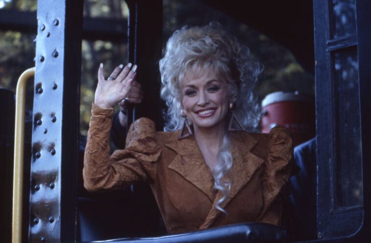 bright-side:-this-one’s-for-the-queen-of-country-music