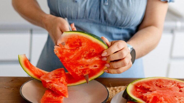 popular-summer-fruit-has-an-edible-part-most-people-throw-away,-usda-reveals