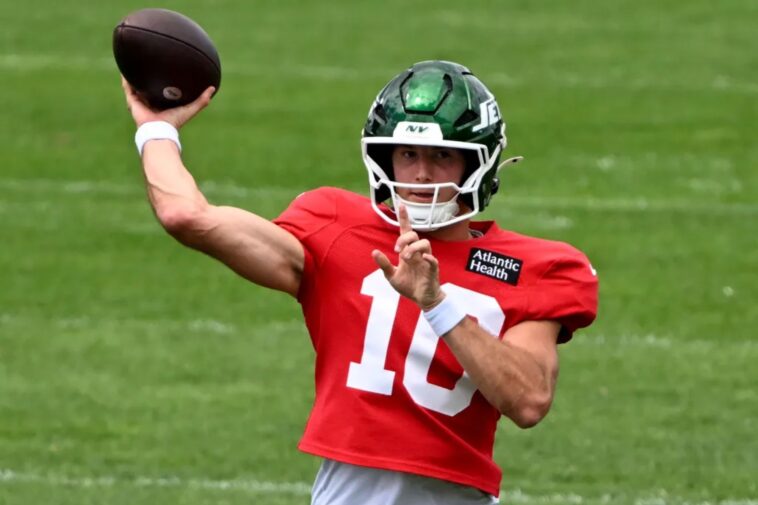 jets-have-only-one-qb-question-left-for-giants-preseason-showdown