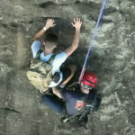 free-climber-stranded-on-georgia-rock-face-calls-911,-prompting-dramatic-rescue-by-firefighter