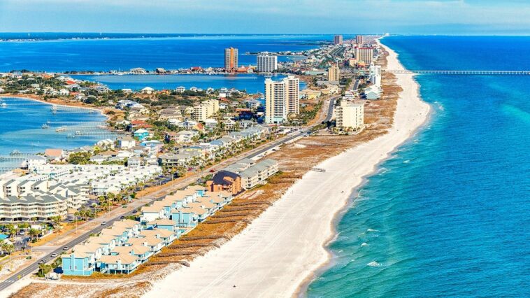 popular-beach-town-rejects-noise,-trash-and-traffic-as-it-weighs-stricter-vacation-rental-rules