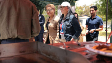 mayor-karen-bass:-hands-off-thousands-of-migrant-food-vendors-operating-illegally-in-la.