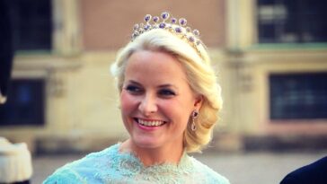 after-jeffrey-epstein-scandal,-her-son’s-conviction-for-rape,-and-a-lung-transplant,-mette-marit-has-become-the-new-queen-of-norway