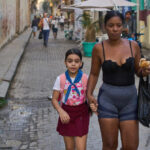 cuba-begins-school-year-with-severe-shortages-of-teachers,-uniforms,-and-electricity