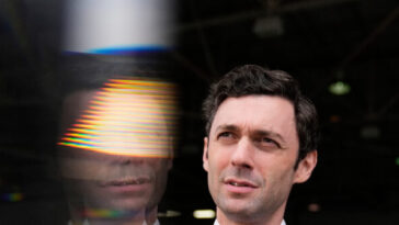 exclusive-–-republican-ga-senate-candidate-mike-collins:-ossoff-feels-‘entitled’-to-be-over-everybody