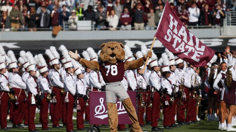 sleeper-teams-from-each-power-4-conference:-who-will-exceed-expectations-this-college-football-season?