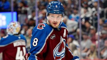 colorado-avalanche-sign-defenseman-cale-makar-to-record-setting-eight-year-contract-extension