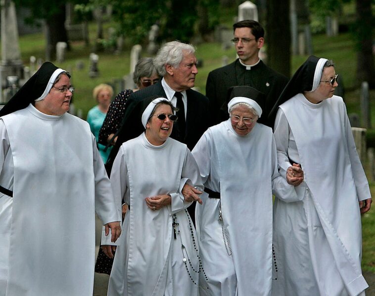 the-catholic-nuns-fighting-new-york’s-suicide-mandate