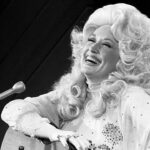 dolly-parton’s-path-from-nashville-newcomer-to-billboard’s-no.-1-country-music-artist-of-all-time