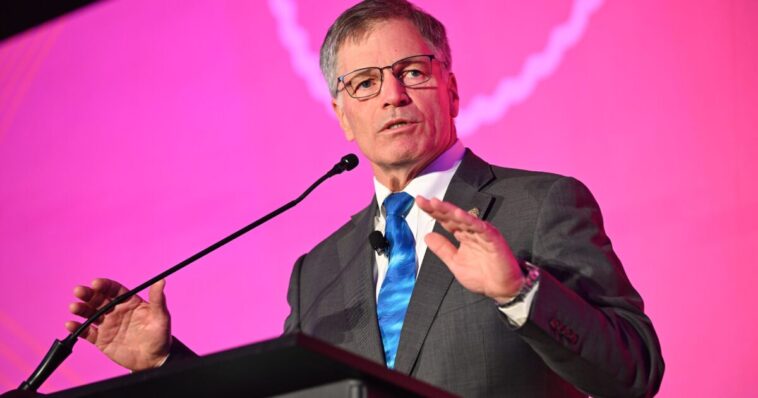 wyoming-gop-gov.-mark-gordon-whines-about-‘aggressive,-unexpected’-doj-election-monitors-–-orders-investigation