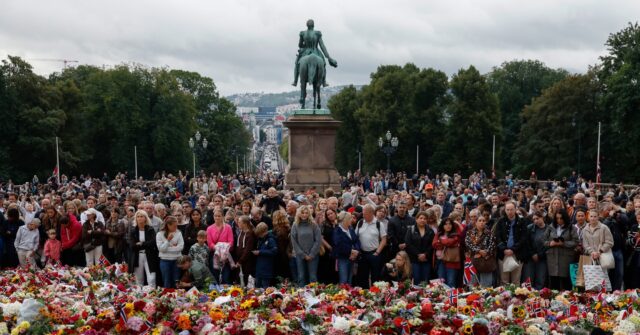 tens-of-thousands-gather-in-oslo-to-mourn-norway’s-king-harald-v