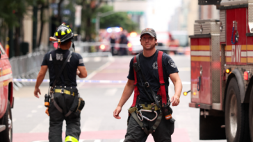 man-who-allegedly-lit-himself-on-fire-in-manhattan-building-charged-with-arson-and-‘criminal-mischief’
