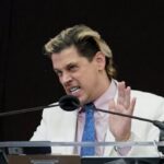 milo-yiannopoulos-deported-back-to-britain-following-ice-arrest