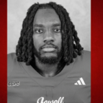tragic:-college-football-player-dies-after-scoring-touchdown-—-collapses-on-sideline-during-season-opener
