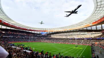 footage-of-two-planes-stunning-a-rugby-stadium-with-one-of-the-wildest-flyovers-ever-goes-viral
