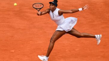 the-world’s-best-tennis-players-say-something-mysterious-is-going-on-with-their-balls