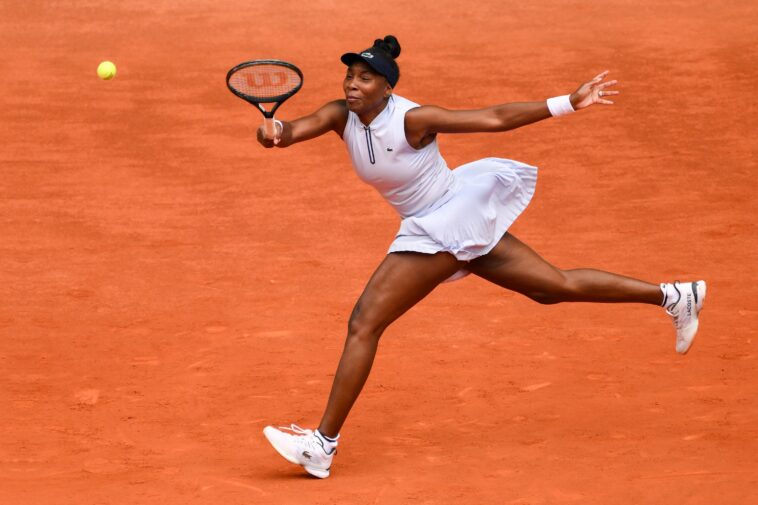the-world’s-best-tennis-players-say-something-mysterious-is-going-on-with-their-balls