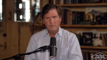 turncoat-tucker-carlson-just-called-for-president-trump-to-be-removed-from-office-‘immediately’