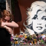 why-dolly-parton’s-death-can-feel-like-losing-someone-you-knew-personally