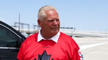 watch-—-sign-of-the-times:-ontario-premier-jabs-back-at-trump’s-‘lake-america’-with-giant-‘lake-ontario’-billboard
