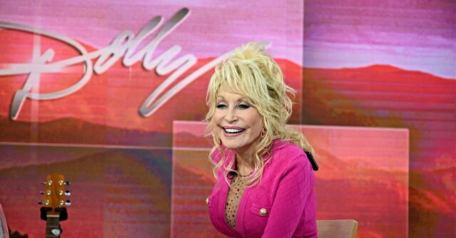 mississippi-mayor-believes-lowering-us.-flag-for-dolly-parton-could-‘lessen-the-meaning-of-the-gesture’