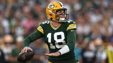 dolphins-acquire-kyle-mccord-from-packers-as-new-backup-qb