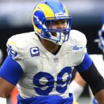 ‘we-back’:-aaron-donald-returns-to-the-rams-and-a-defense-now-loaded-with-myles-garrett-and-others