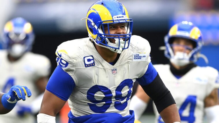 ‘we-back’:-aaron-donald-returns-to-the-rams-and-a-defense-now-loaded-with-myles-garrett-and-others