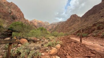 developing:-more-than-20-people-missing-after-flash-flood-rips-through-grand-canyon-in-arizona