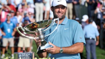 scottie-scheffler-rallies-to-win-$10-million-purse,-fedex-cup-while-passing-tiger-woods-in-career-earnings