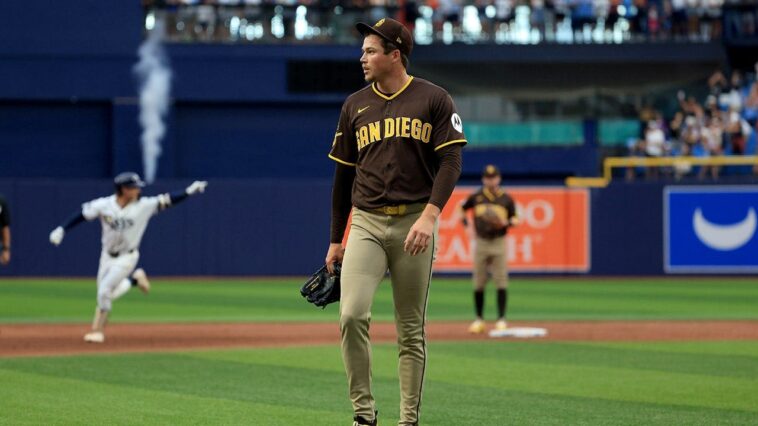 san-diego-padres-swept-by-rays-after-outfielder-drops-fly-ball-over-the-fence-for-a-home-run:-watch