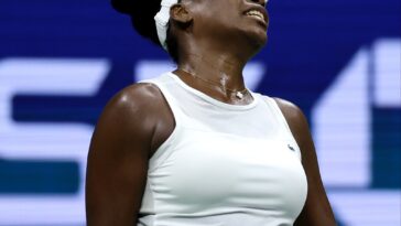 venus-williams-loses-first-round-singles-match-at-us-open