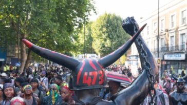 london’s-multicultural-notting-hill-carnival-sees-169-arrests-on-opening-day