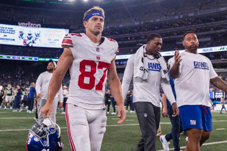 giants-bring-back-braxton-berrios-after-brief-release