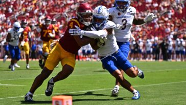 how-usc,-ucla-can-copy-a-pair-of-old-rivals-to-beat-early-season-heat