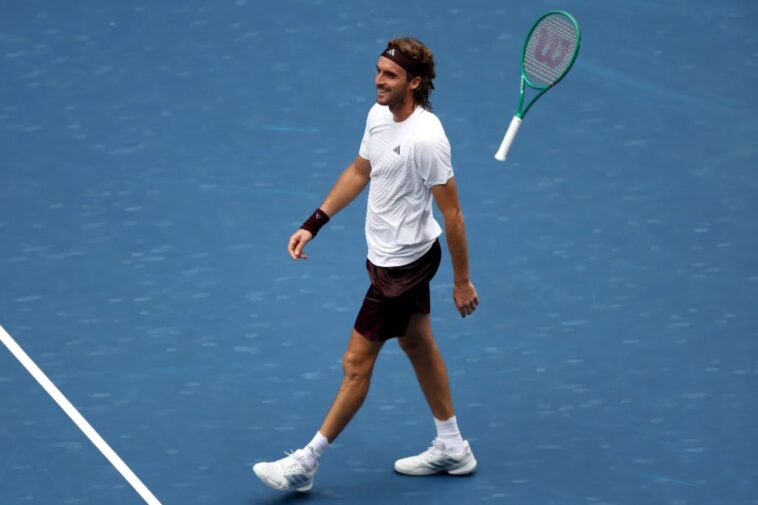 stefanos-tsitsipas-makes-early-us-open-statement-a-year-after-agonizing-exit
