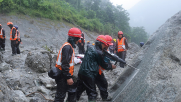rescuers-try-to-save-900-people-trapped-in-nepal-hydropower-tunnels-by-flood