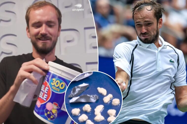 mets-gift-daniil-medvedev-300-pieces-of-chewing-gum-after-viral-us-open-moment