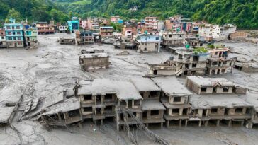 how-a-principal’s-quick-thinking-saved-900-students-from-devastating-floods