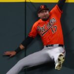 colton-cowser’s-walk-off-home-run-robbery-stuns-rockies-as-orioles-stay-in-al-wild-card-race
