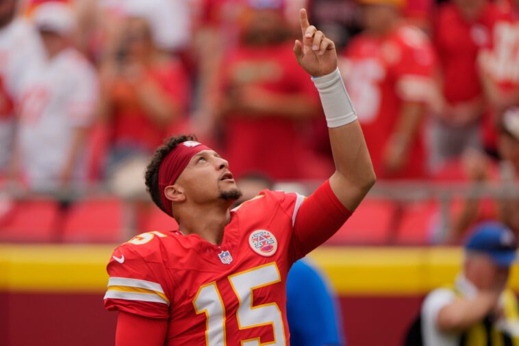 2026-nfl-predictions:-patrick-mahomes-will-return-to-dominance-in-comeback-season