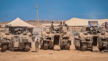 israel-captures-top-hamas-commander-in-gaza-strike,-defense-minister-says