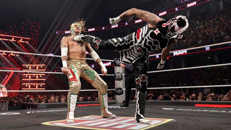 penta-clinches-world-heavyweight-championship-match-vs-roman-reigns-after-epic-brawl-with-rey-fenix