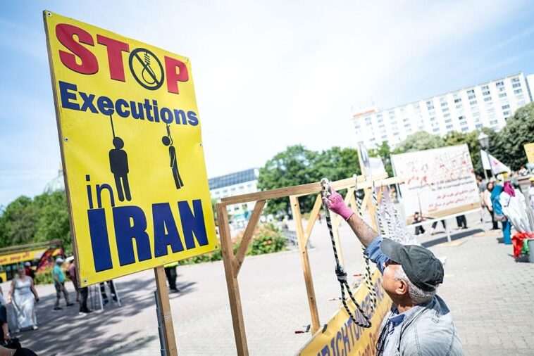 iran’s-execution-spree:-10-young-activists-condemned-to-death-in-sham-isfahan-trial